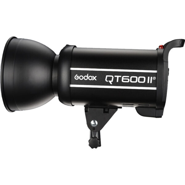 Godox QT600 II je najbolja serija blic glava na struju od Godoxa. Pored izuzetne snage ova blic glava poseduje i izuzetno jaku modeling lampu