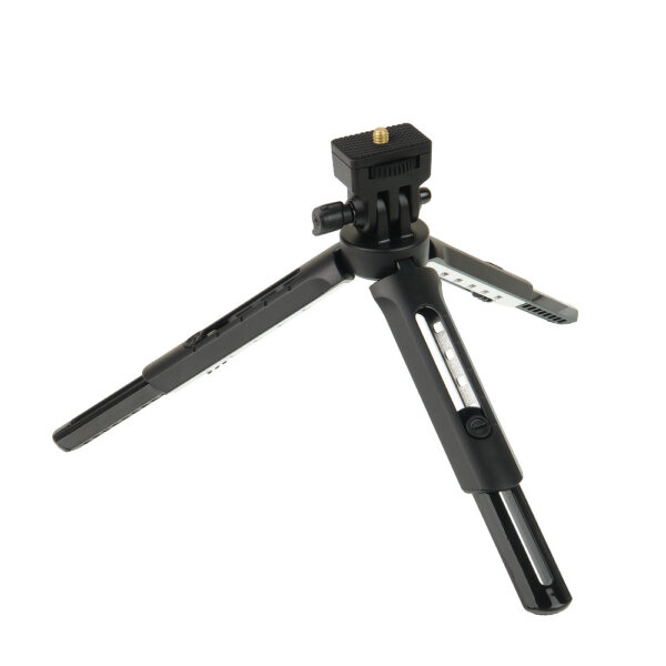 Godox MT-01 je veoma praktičan mini stativ koji može da nosi blic, fotoaparat, led reflektor ili bilo koji drugi dodatak koji se montira na 1/4" navoj
