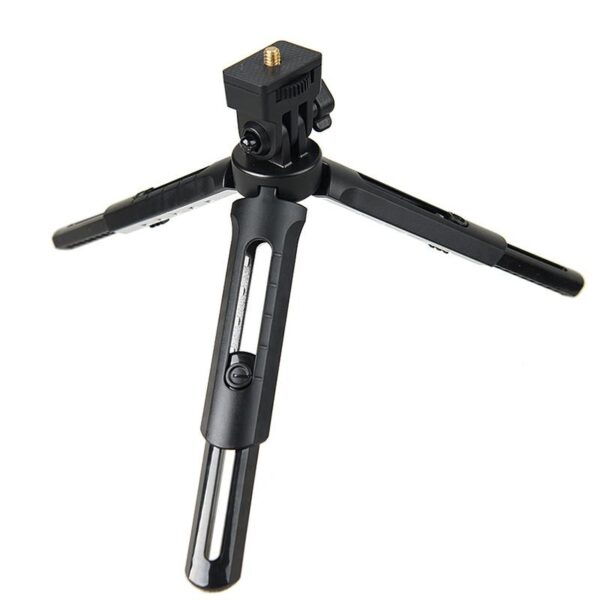 Godox MT-01 je veoma praktičan mini stativ koji može da nosi blic, fotoaparat, led reflektor ili bilo koji drugi dodatak koji se montira na 1/4" navoj