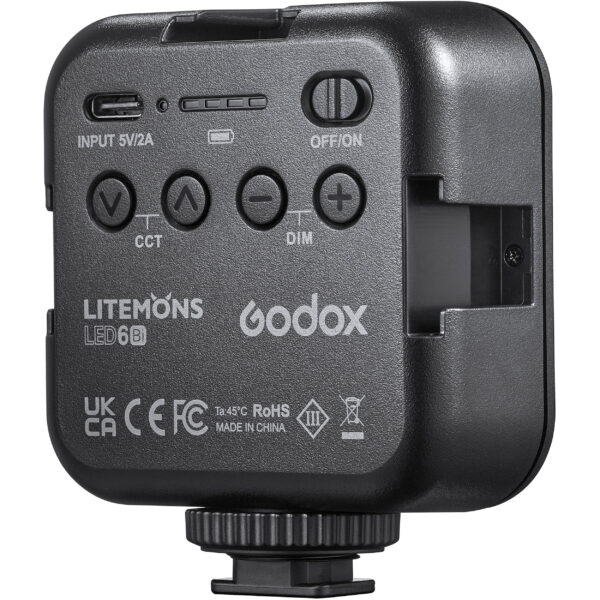 Godox LED 6Bi je veoma mali i lagan LED reflektor, tako da ga necete ni osetiti na kameri.
