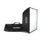 Godox softbox dimenzija 60x60cm sa bowens kacenjem. Godox proizvodjac, veoma kvalitetno izradjen. Unutrasnja obloga softboxa je silver. Dolazi sa duplim belim difuznim platnom