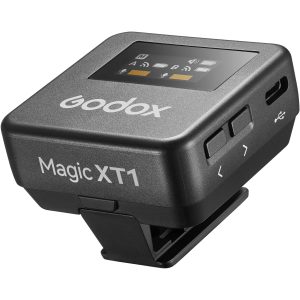 Godox Magic XT1 je bezicni sistem mikrofona za 2 osobe. Koristi dva transmitera sa ugradjenim mikrofonima i dual-channel risiver sa 3.5mm TRS ili USB-C konektorom