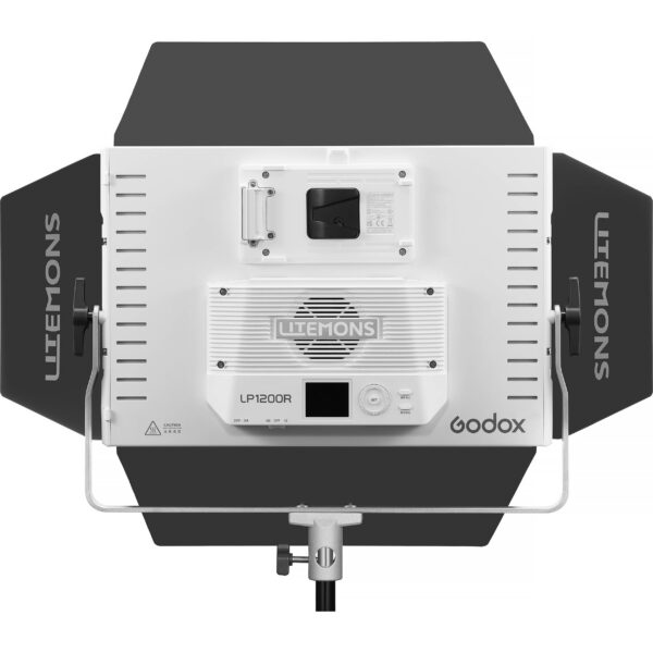 Godox LP1200R je svestrano i pristupacno LED svetlo iz nove Godox Litemons serije LED panela. Godox LP1200R nudi meko svetlo, sirok raspon temperature (1800-10000K) i RGB mod.