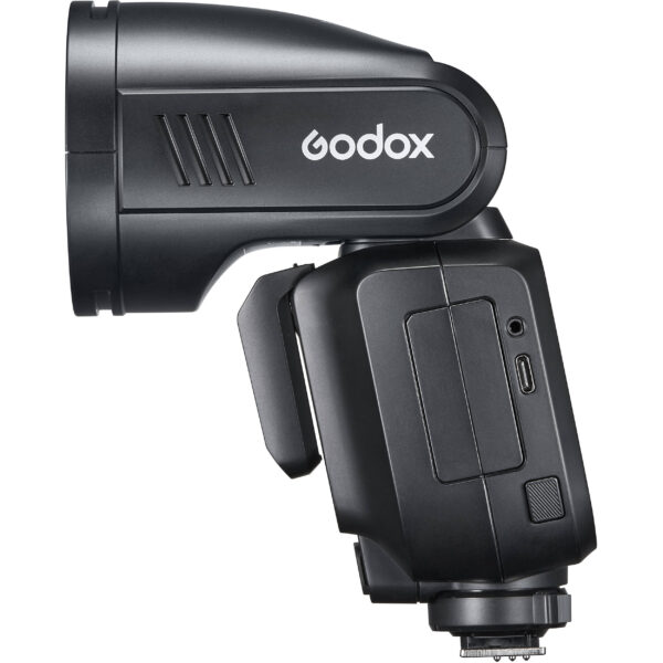 Godox V100N je najnoviji i najjaci model blica od Godoxa. U pitanju je jaca i dodatno unapredjena verzija V1 Pro modela. Koristi VB30 punjivu bateriju