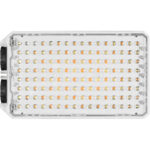 Godox C30Bi je izuzetno kvalitetno džepno bi-color LED svetlo koje se napaja pomoću integrisane litijum jonske baterije koja pruža do 45 minuta rada na maksimalnoj snazi