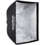 Godox UL-BOX-90 je izuzetno kvalitetan softbox dimenzija 90x90cm sa duplim difuznim platnom, gridom i futrolom, bowens kacenje.