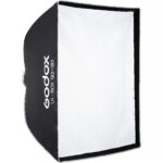 Godox UL-BOX-90 je izuzetno kvalitetan softbox dimenzija 90x90cm sa duplim difuznim platnom, gridom i futrolom, bowens kacenje.